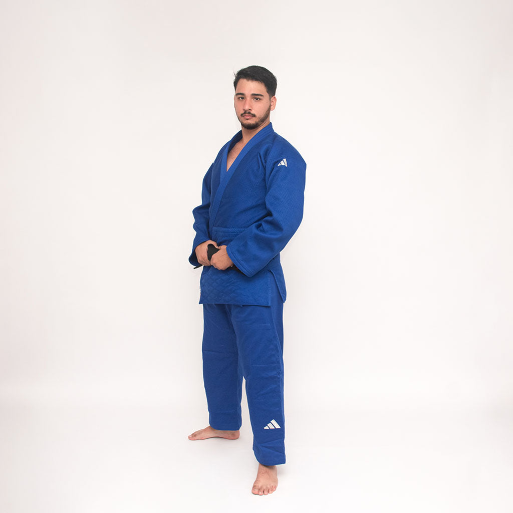ADIDAS Judogi IJF Champion 3 slim fit homologado para competencias internacionales